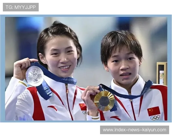 跳水单人 10 米:中国包揽金银牌